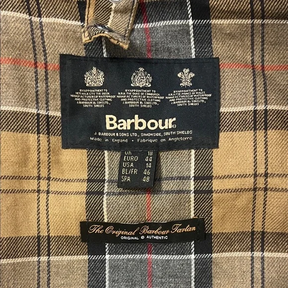 Barbour Women’s Classic Beadnell Wax Jacket - Picture 3 of 4